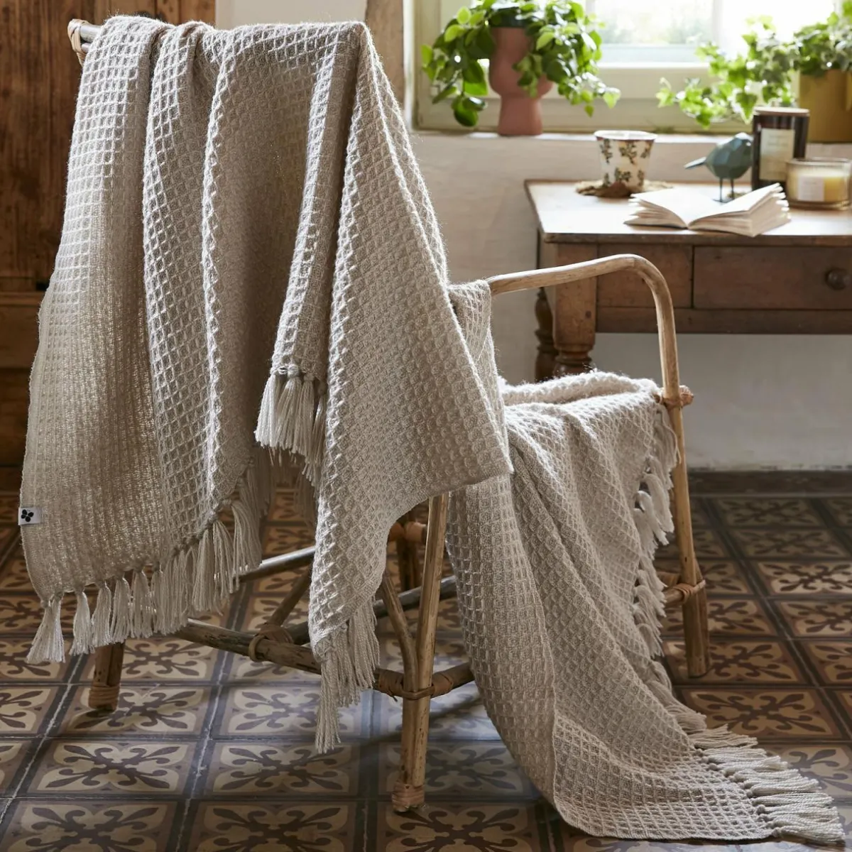 L'EFFET PAPILLON Plaid canapé matière recyclée (130 x 160 cm) Gabin pampa Beige