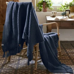 L'EFFET PAPILLON Plaid canapé matière recyclée (130 x 160 cm) Gabin Bleu nuit New