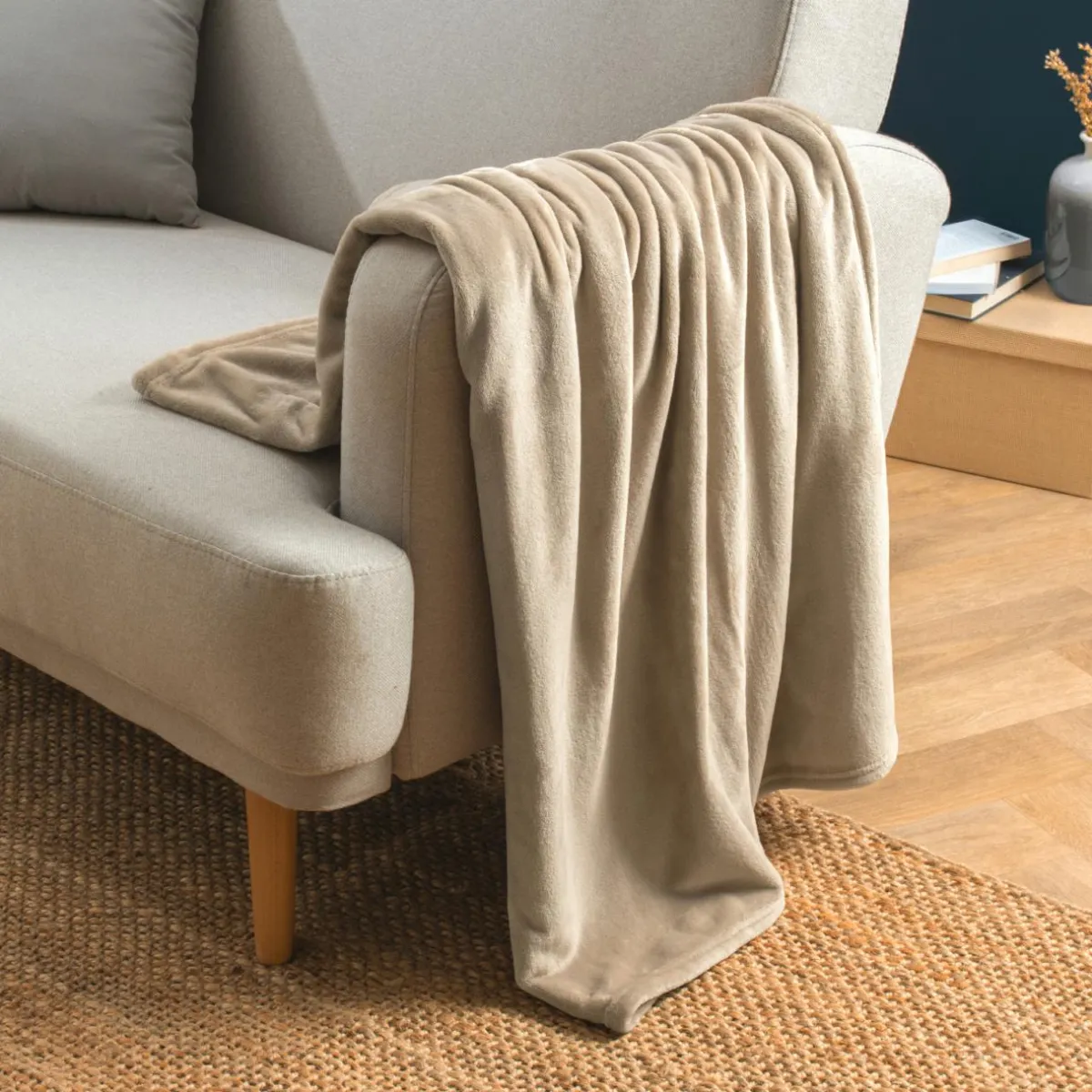 EMINZA Plaid doux flanelle (125 x 150 cm) Didou glacé Marron