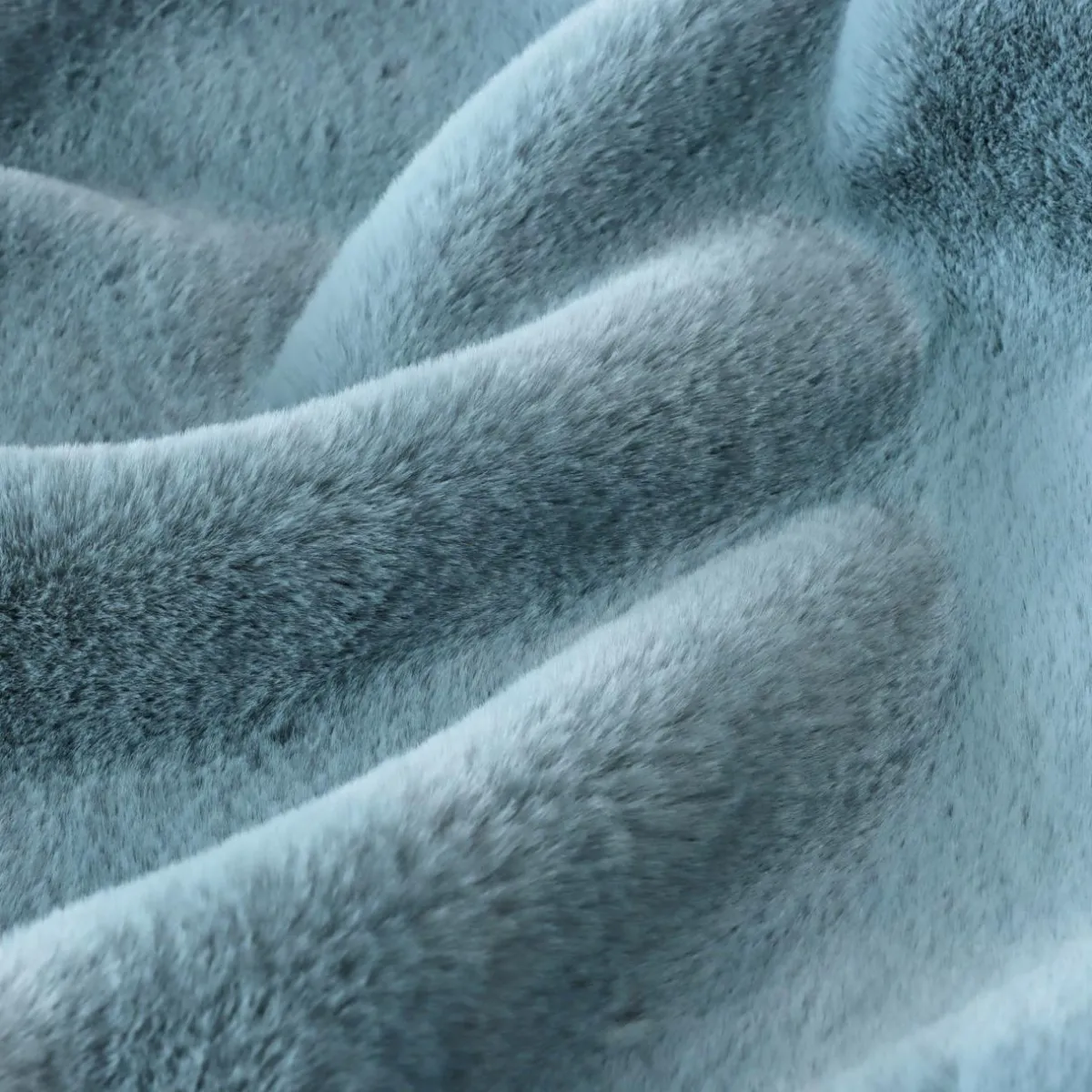 EMINZA Plaid fausse fourrure (140 x 200 cm) Finn Bleu Online