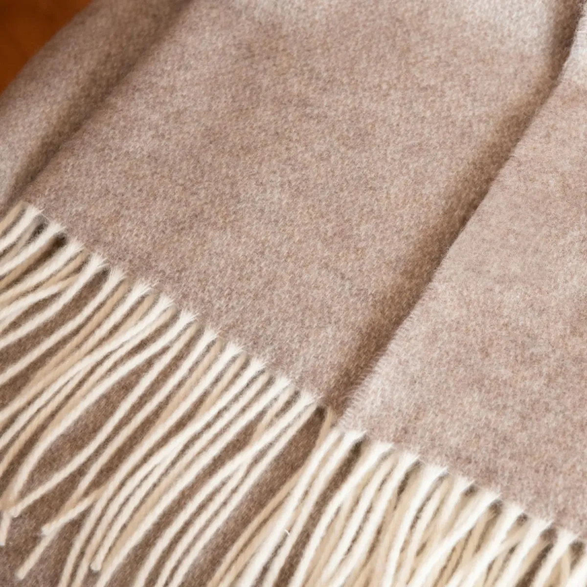 l'Effet Papillon Plaid laine et cachemire (140 x 200 cm) Côme Beige Hot