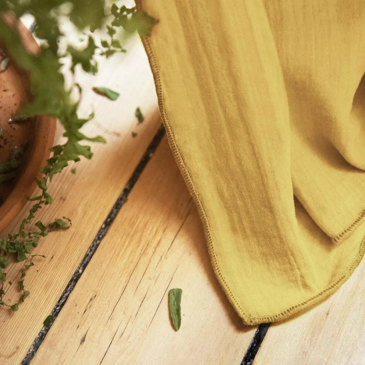 EMINZA Rideau gaze de coton ajustable (140 x max 300 cm) Gaïa Jaune safran Hot