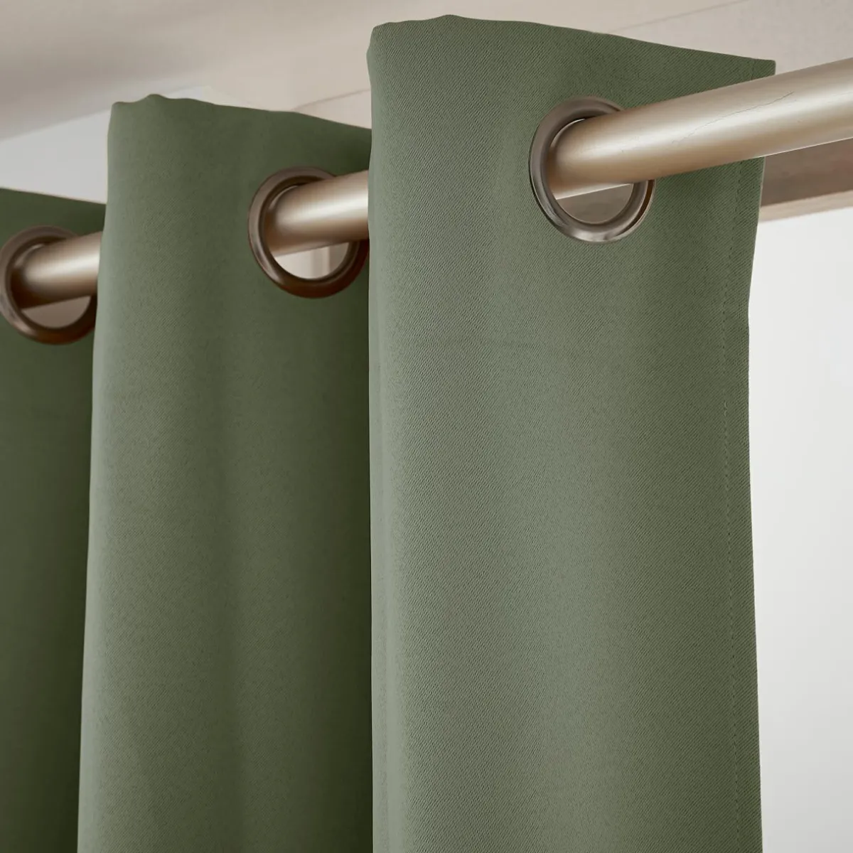 EMINZA Rideau obscurcissant (140 x 260 cm) Dark Vert kaki Outlet