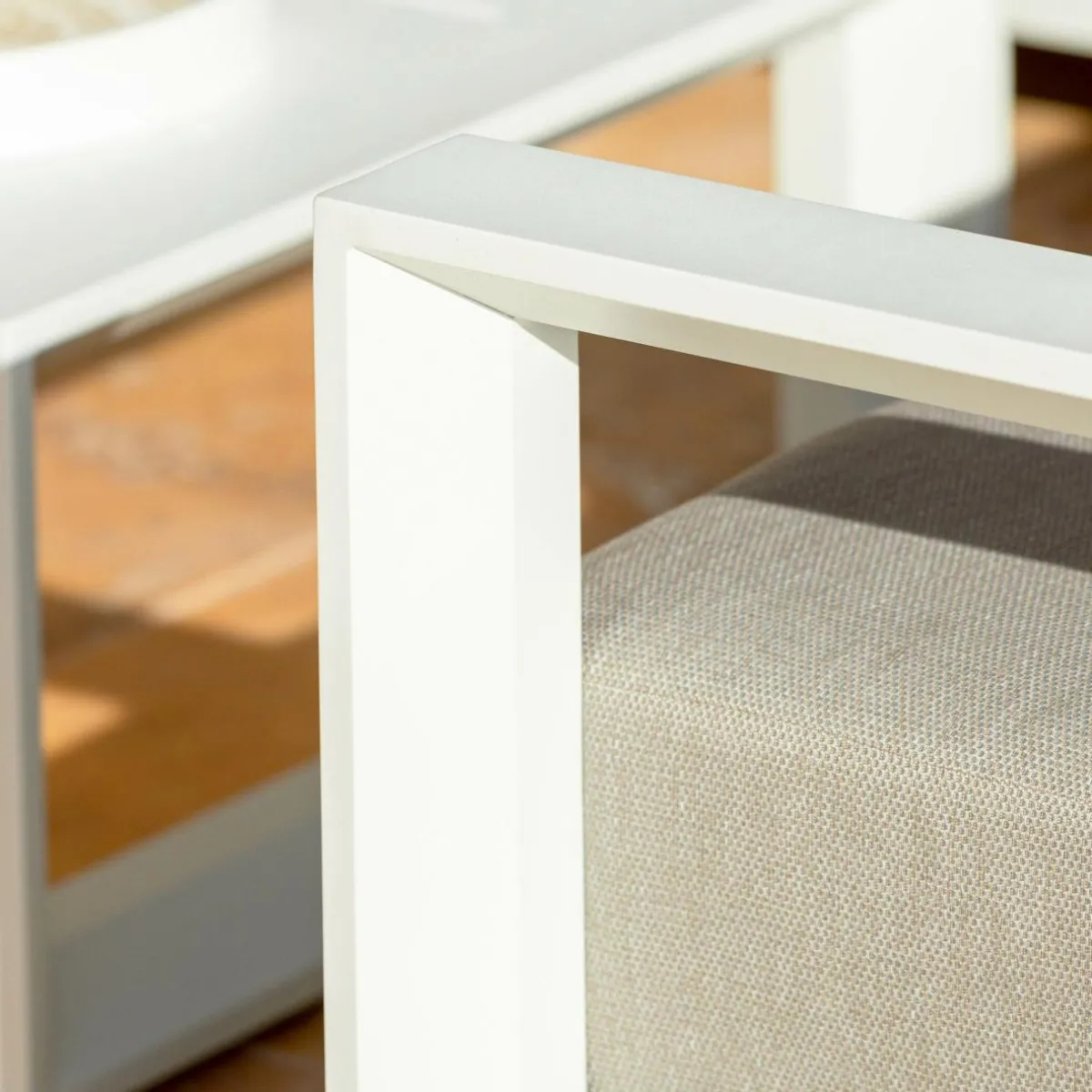 MOBELLIA Salon de jardin d'angle aluminium 5 places Elba Blanc et taupe Blanc - Taupe Discount