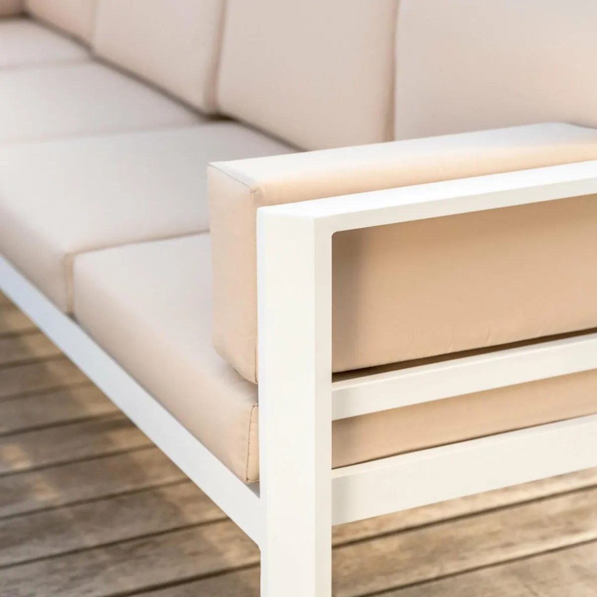 MOBELLIA Salon de jardin d'angle en aluminium 6 places Ostara et taupe Blanc Outlet