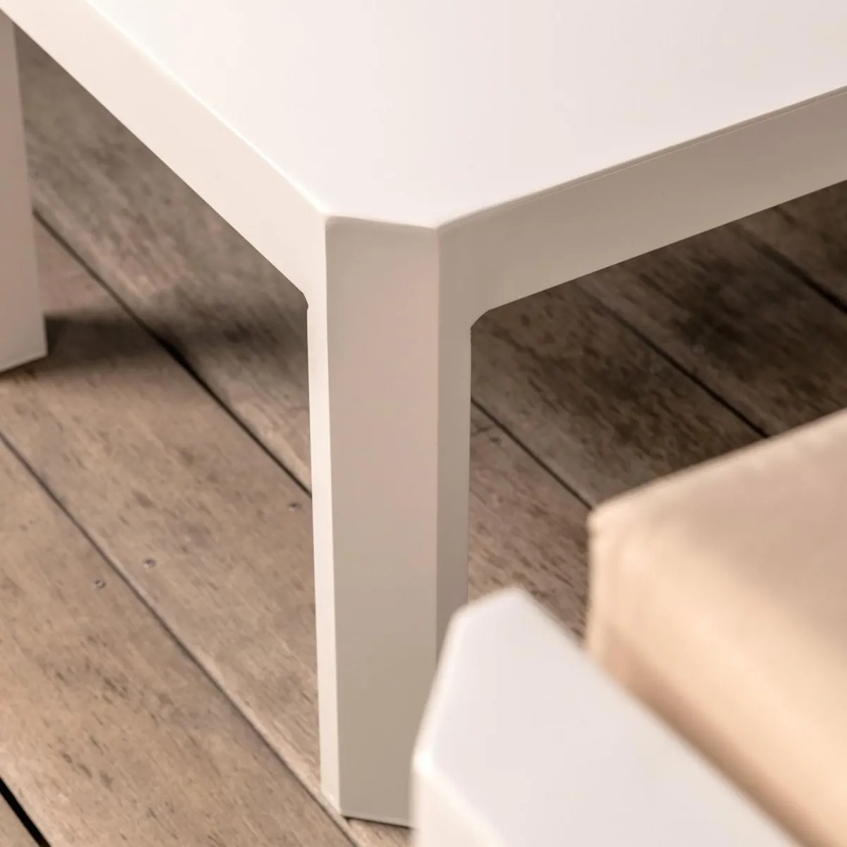 MOBELLIA Salon de jardin d'angle en aluminium 6 places Ostara et taupe Blanc Outlet