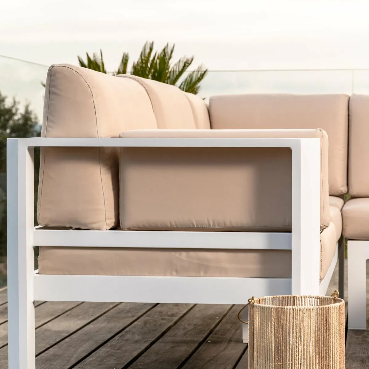 MOBELLIA Salon de jardin d'angle en aluminium 6 places Ostara et taupe Blanc Outlet