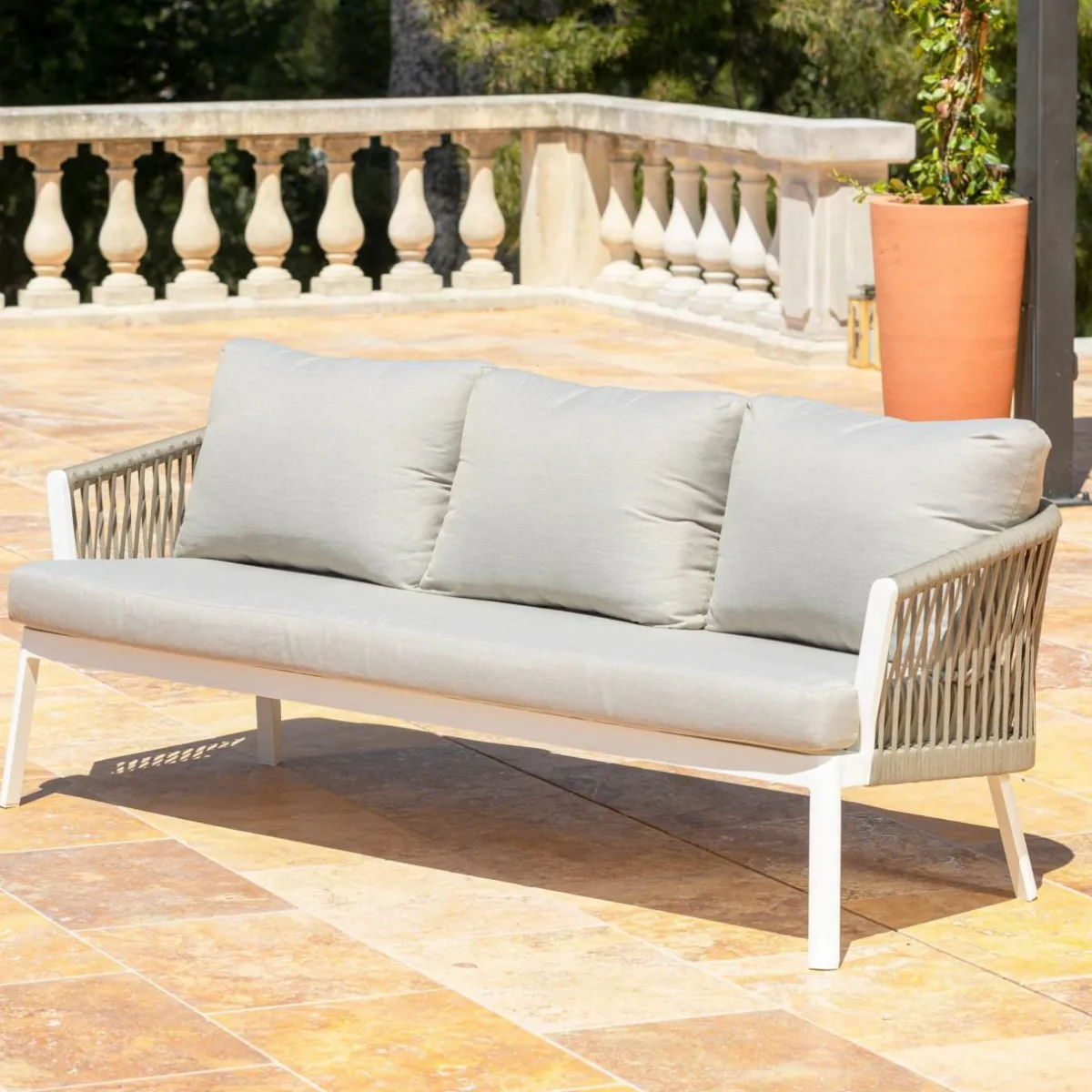 MOBELLIA Salon de jardin en aluminium 5 places 4 pcs Amalfi Blanc et taupe Blanc - Taupe Hot