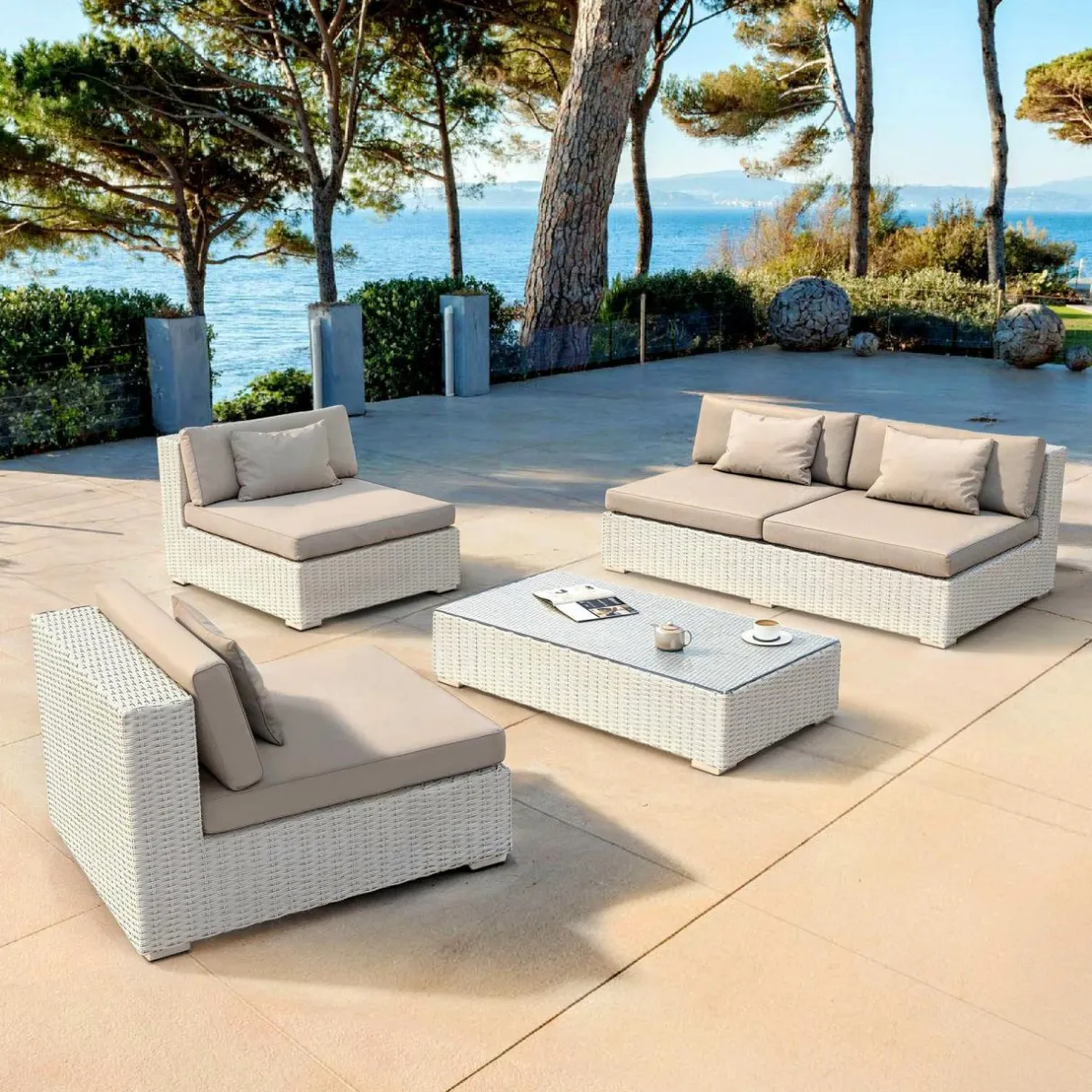 MOBELLIA Salon de jardin en résine tressée 4 places 4 pcs Palma Blanc et taupe Tressé Blanc - Taupe Clearance