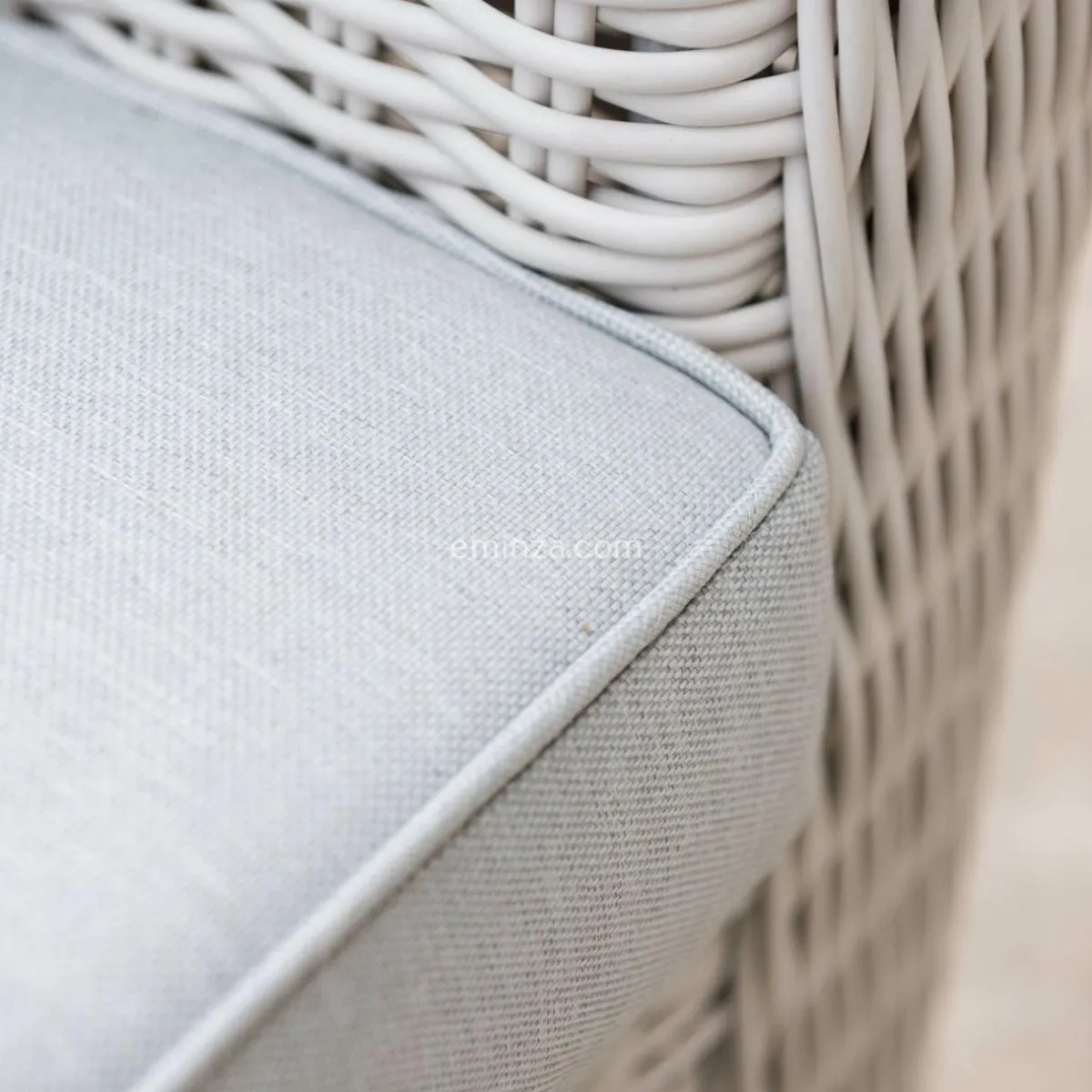 MOBELLIA Salon de jardin en résine tressée 7 places 5 pcs Calvi Blanc et gris clair Tressé Blanc - Gris clair Sale