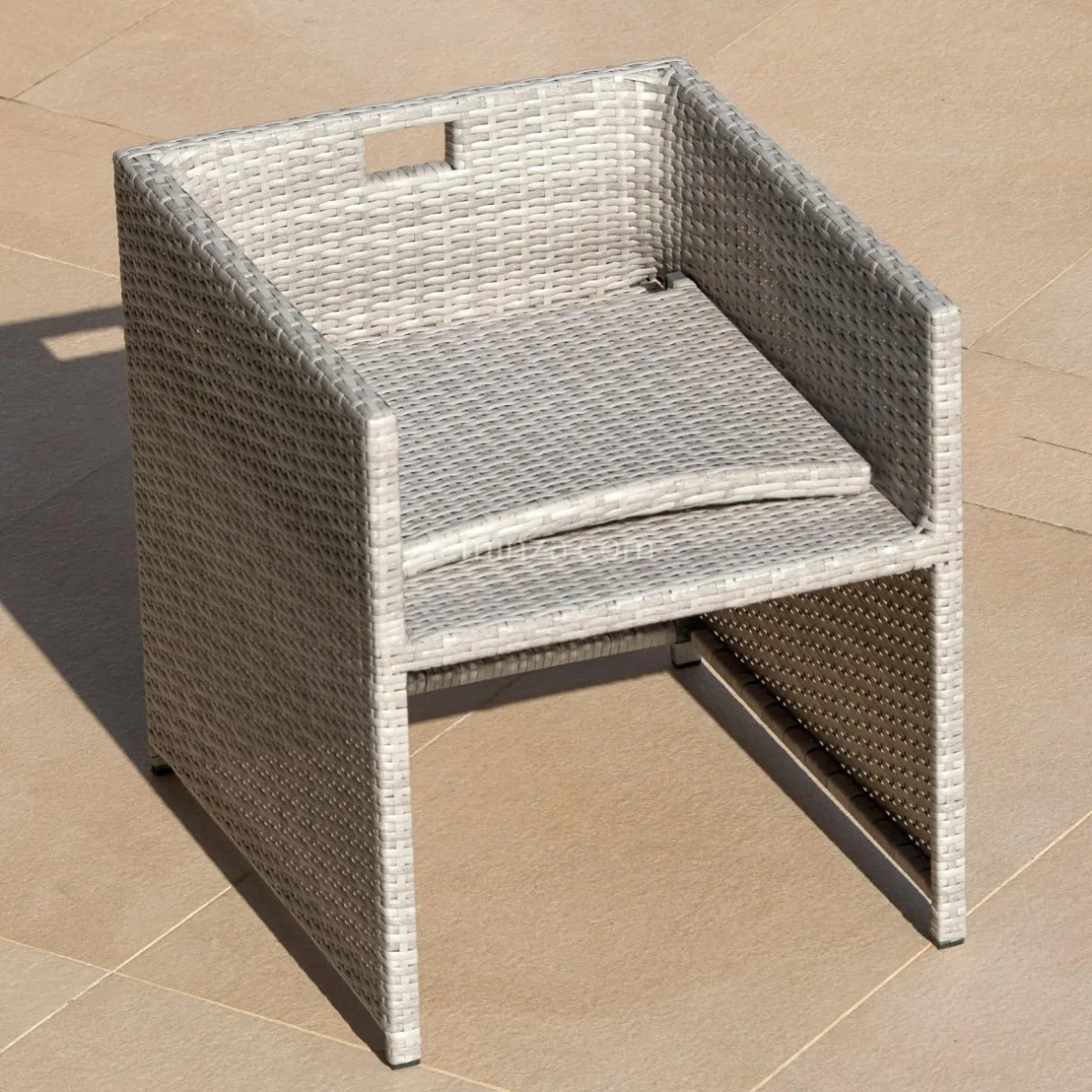MOBELLIA Salon de jardin résine tressée encastrable 4 places Menorca Gris Discount