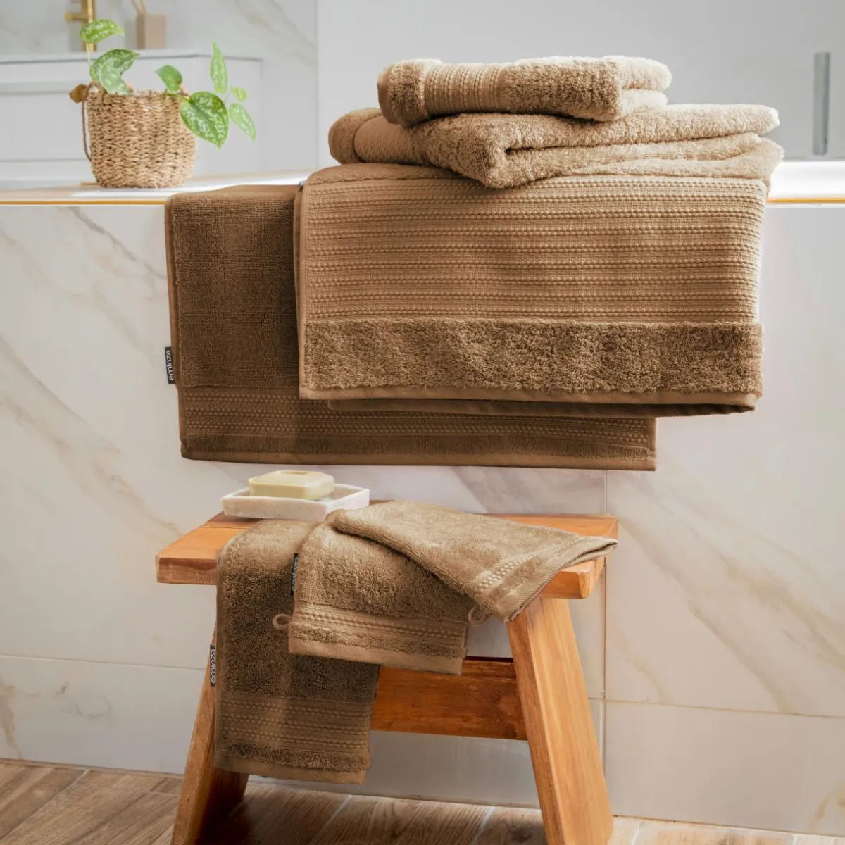 EMINZA Serviette de bain coton bio (30 x 50 cm) Méline Camel