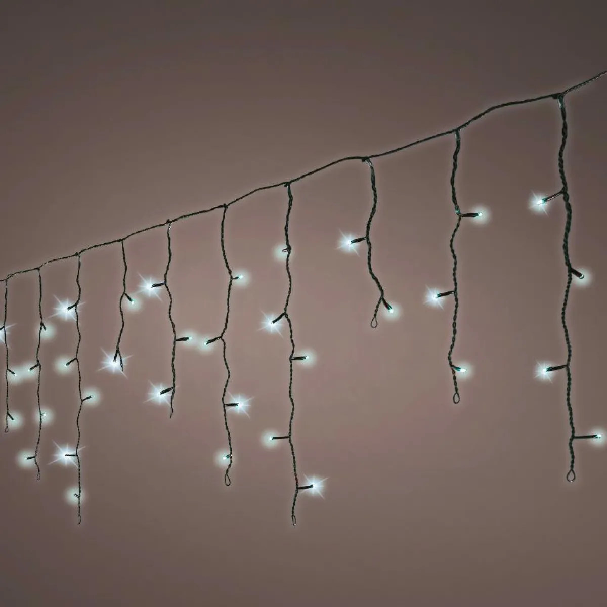 EMINZA Stalactite lumineuse 30 m 900 LED câble noir Stars Grande hauteur XL Timer Blanc froid Blanc Froid - câble noir Discount