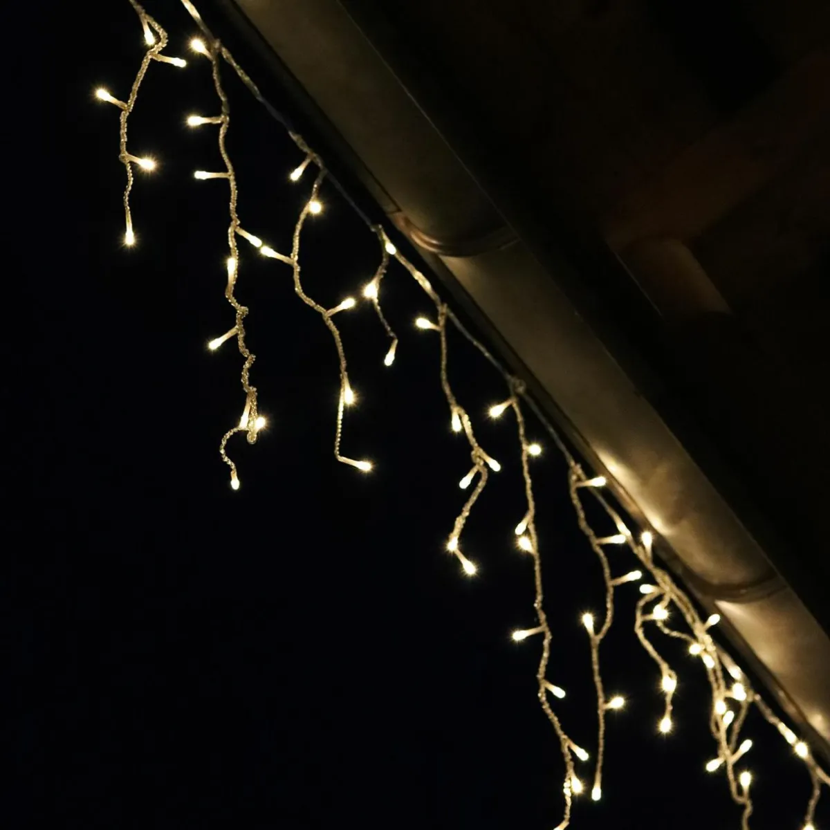 EMINZA Stalactite lumineuse 20 m 490 LED câble blanc Stars Blanc chaud Blanc Chaud - câble blanc Outlet