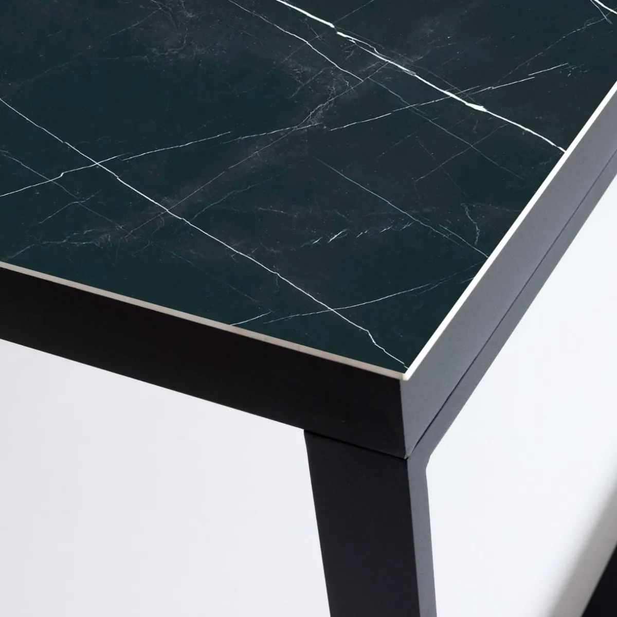 MOBELLIA Table de jardin en aluminium et céramique 10 places (240 x 120 cm) Kore Noir marbré New