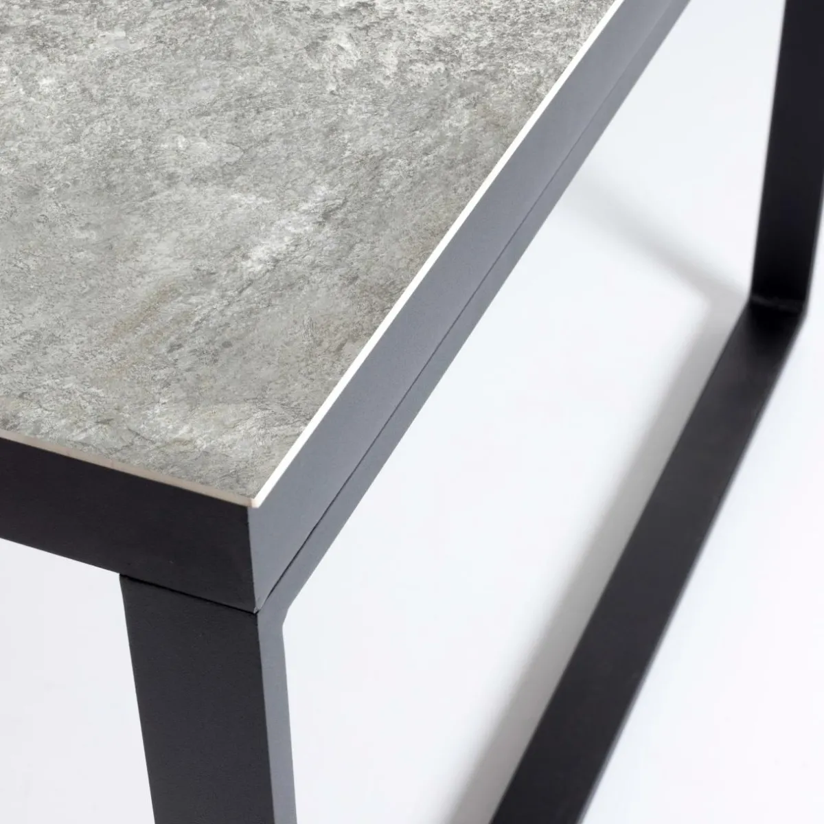 MOBELLIA Table de jardin en aluminium et céramique 10 places (240 x 120 cm) Kore Gris et gris anthracite Effet Pierre gris - gris anthracite Discount