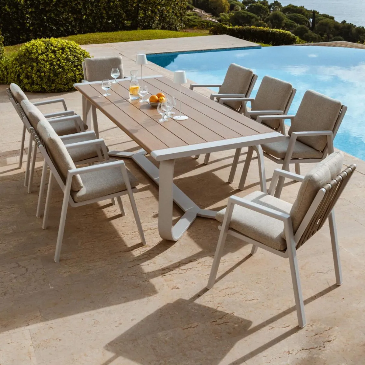 MOBELLIA Table de jardin rectangulaire en aluminium 10 places (240 x 100 cm) Long Beach cendré Blanc Sale