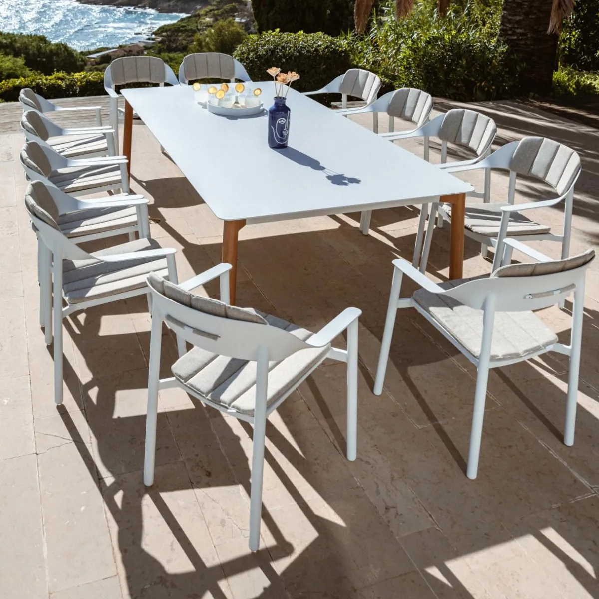 MOBELLIA Table de jardin rectangulaire en aluminium 10 places (240 x 120 cm) Monte Carlo Blanc Clearance
