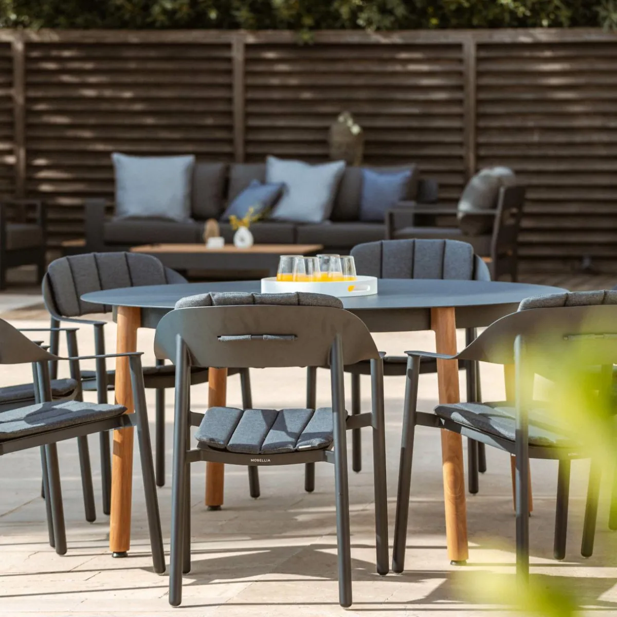 MOBELLIA Table de jardin ronde en aluminium 8 places (D149 cm) Monte Carlo Gris Anthracite Online