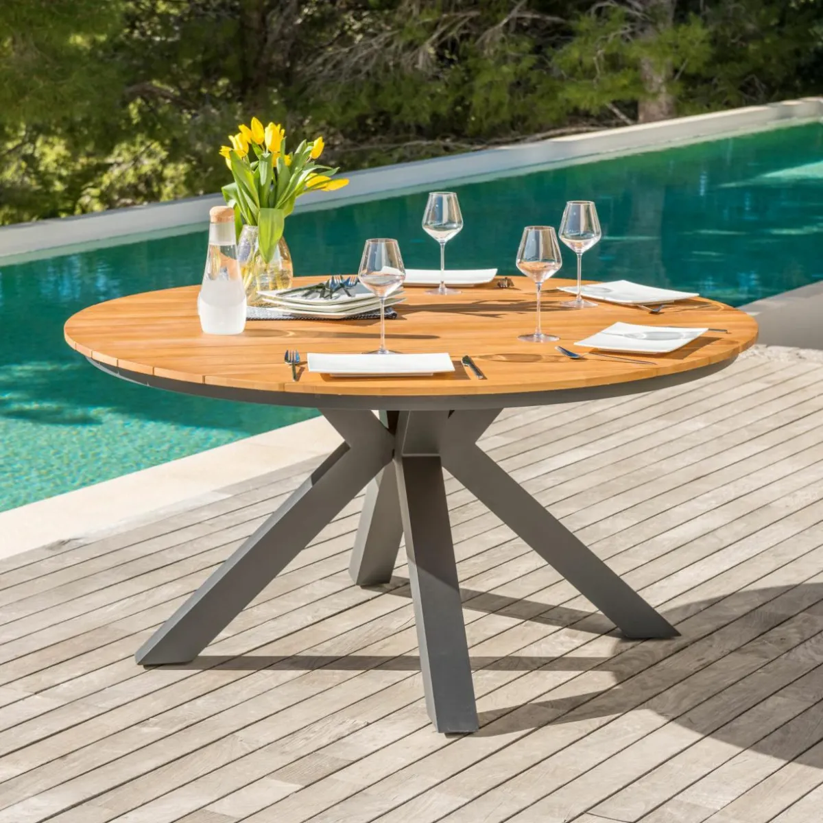 MOBELLIA Table de jardin ronde en aluminium et bois teck 8 places (D140 cm) Bali Gris Anthracite Outlet