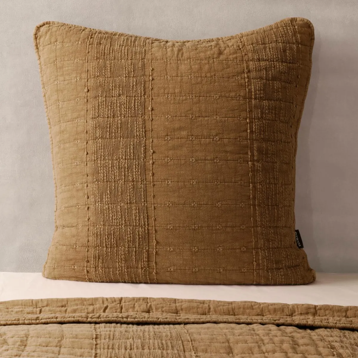 EMINZA Taie d'oreiller carrée coton (60 x 60 cm) Lena Camel Outlet