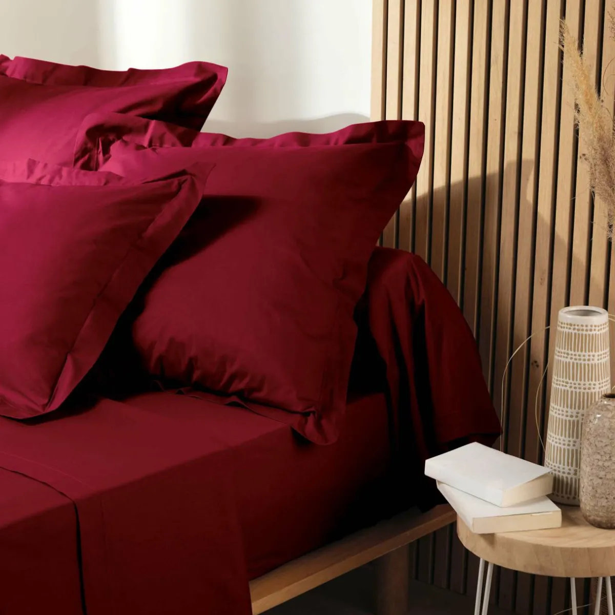 DOUCEUR D'INTERIEUR Taie d'oreiller carrée coton bio (63 x 63 cm) Biolina Bordeaux New