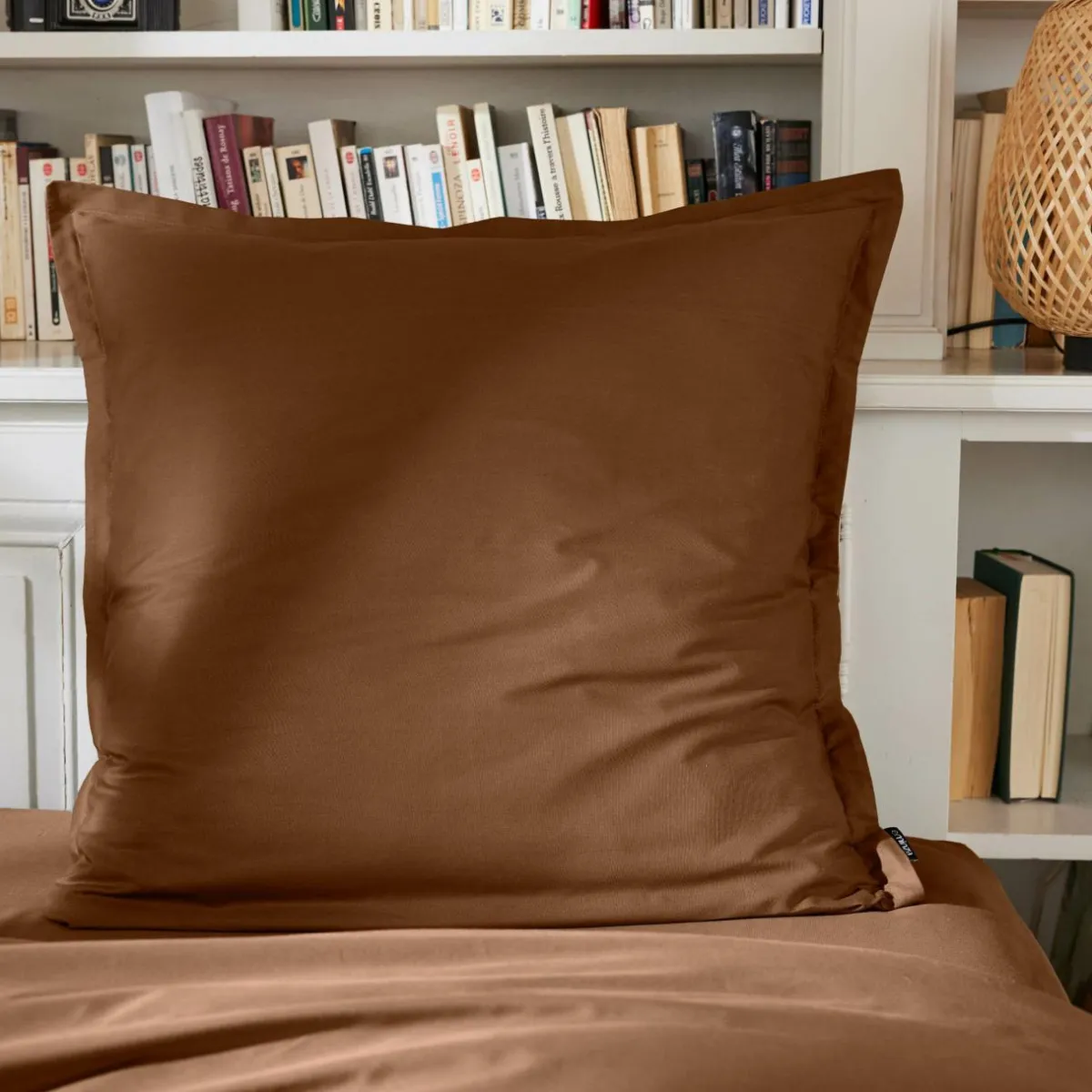 EMINZA Taie d'oreiller carrée percale de coton (65 x 65 cm) Cali Marron Chocolat