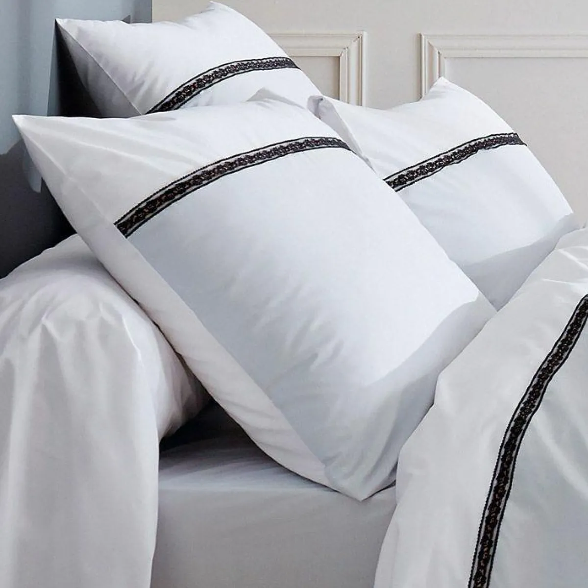TRADI LINGE Taie d'oreiller carrée percale de coton Passion he Blanc Hot
