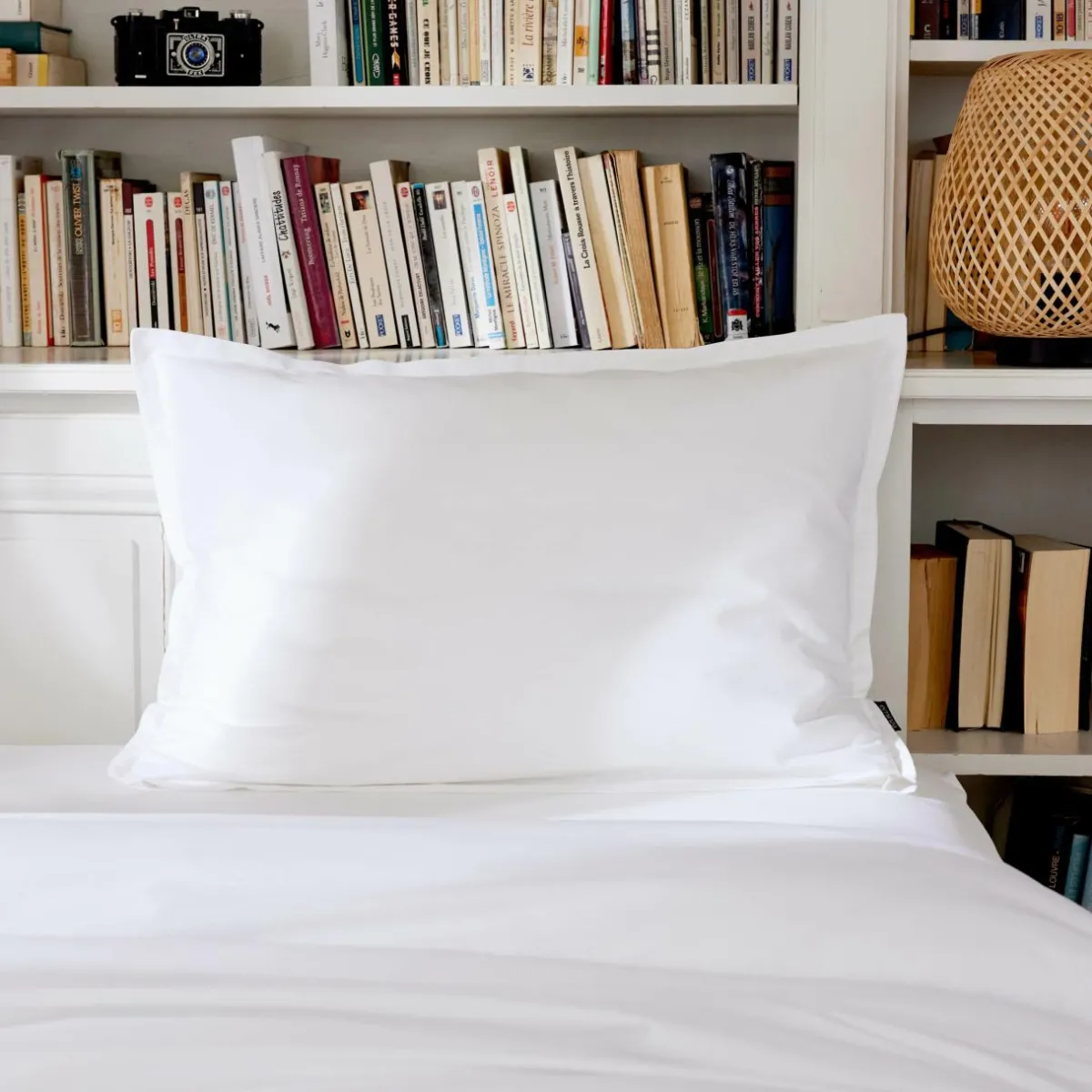 EMINZA Taie d'oreiller rectangulaire percale de coton (50 x 80 cm) Cali Blanc Hot