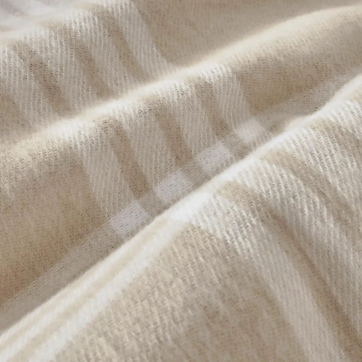 EMINZA Taie d'oreiller rectangulaire flanelle de coton (50 x 80 cm) Nina carreaux Beige Carreau Beige Hot
