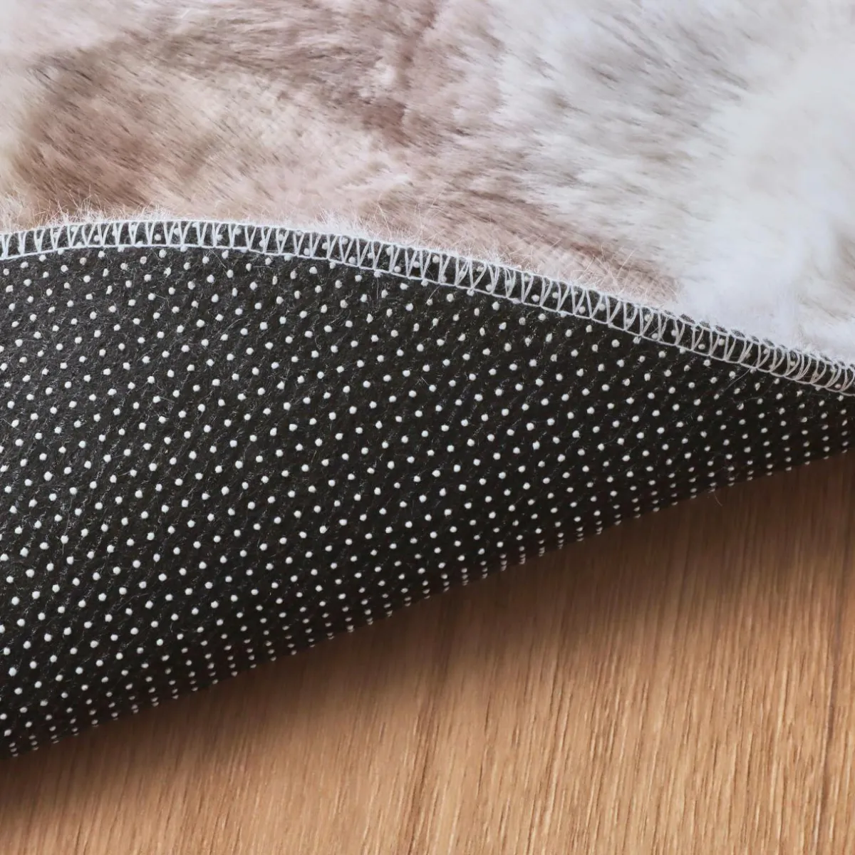 EMINZA Tapis fausse fourrure (120 cm) Toronto Taupe Sale