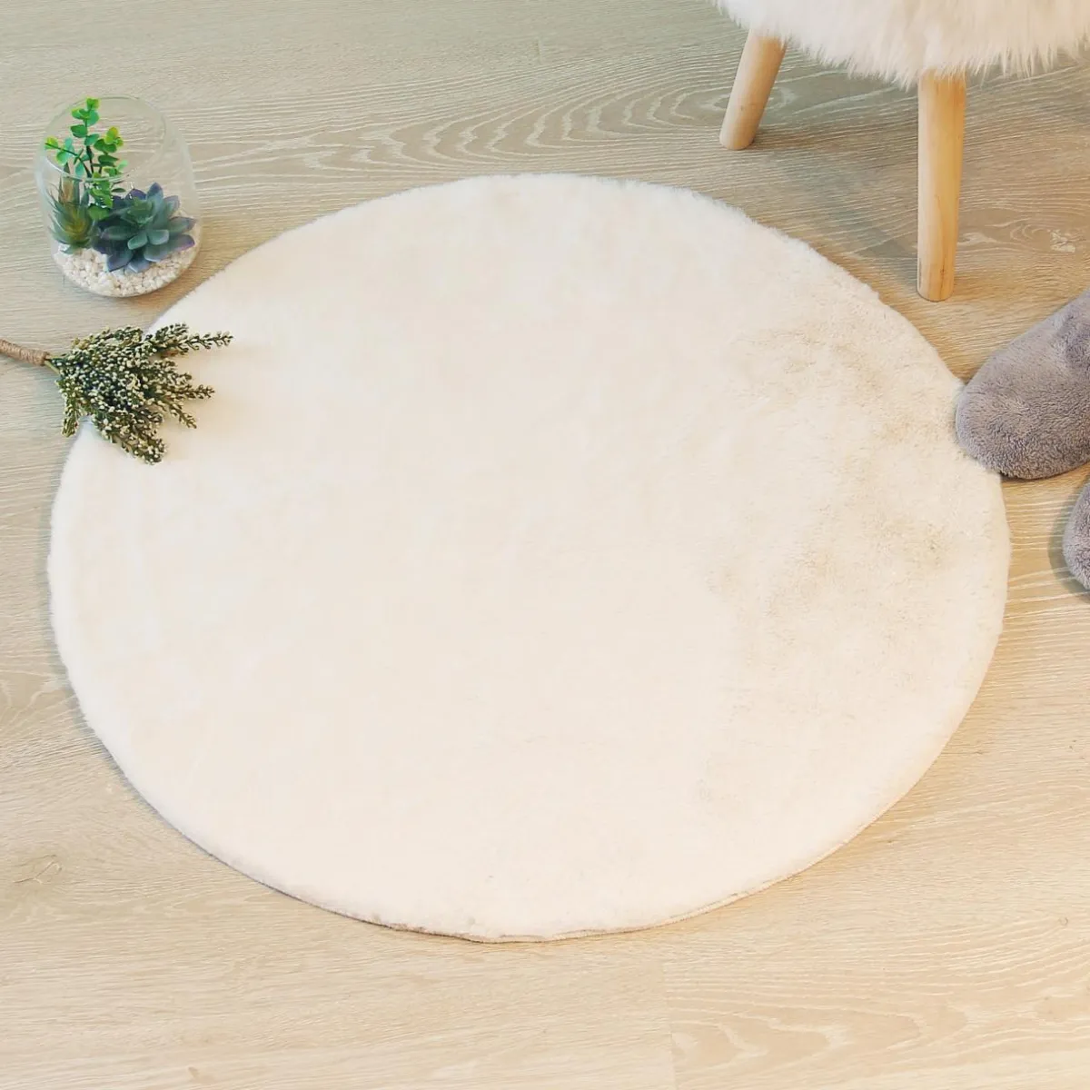 Atmosphera, cru017dateur d'intu017drieur Tapis rond fausse fourrure (80 cm) Jona Ivoire Sale
