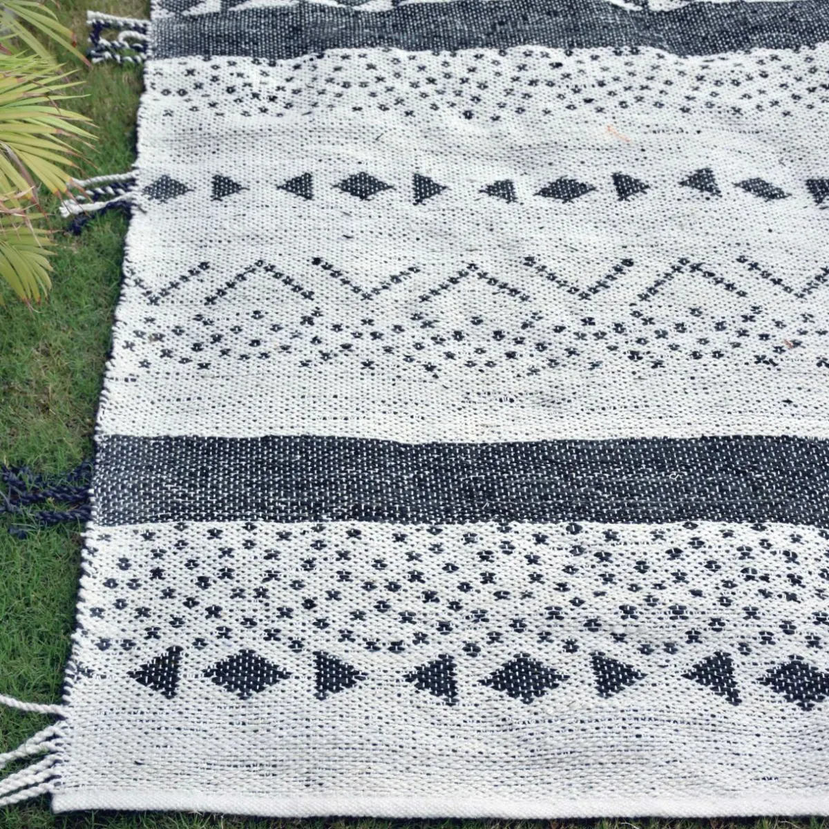 THE RUG REPUBLIC Tapis tissé main (180 cm) Callista Blanc Noir Discount