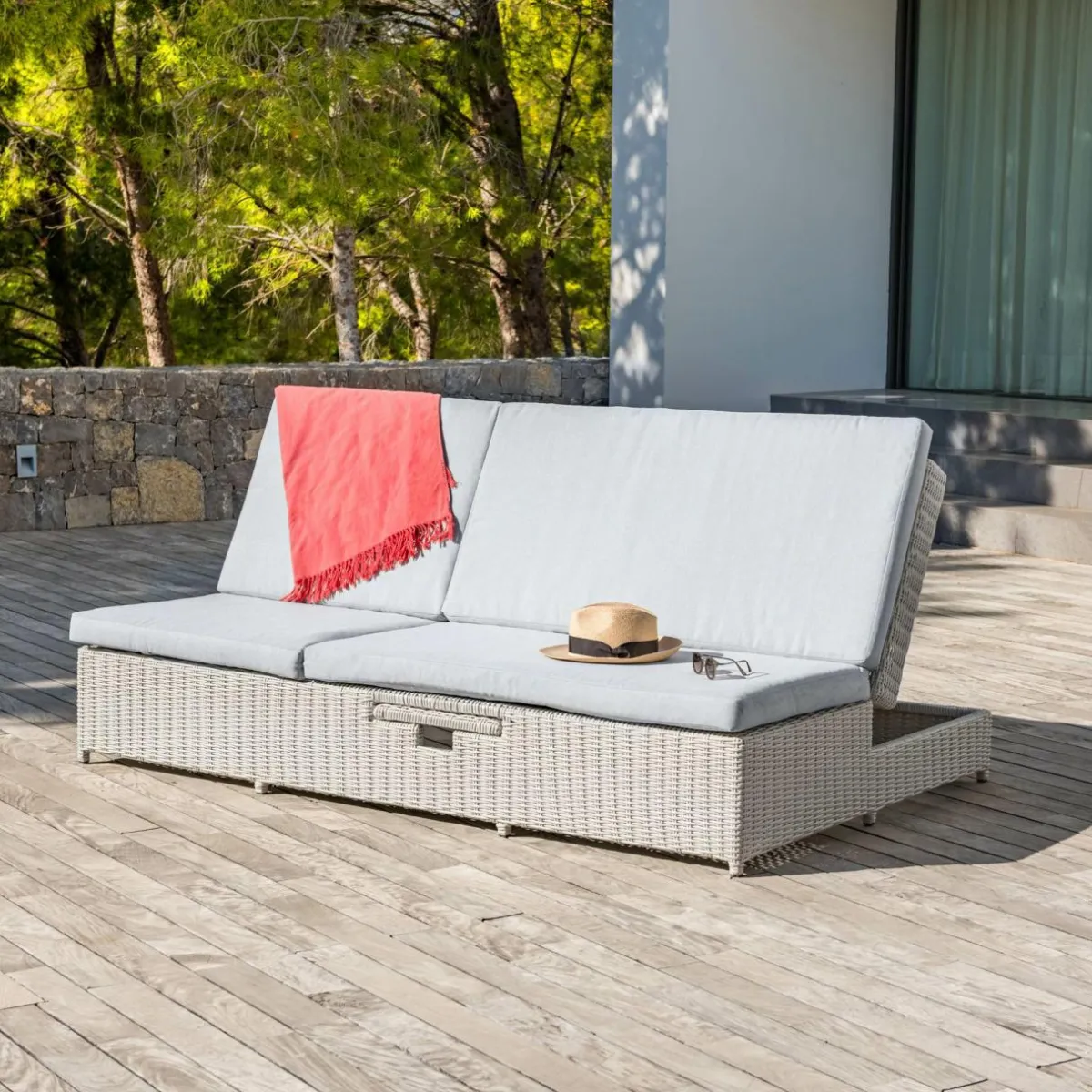 MOBELLIA Transat double en résine tressée - Canapé de jardin Calvi et gris clair Blanc Outlet
