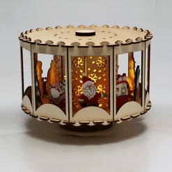 KOOPMAN Village de Noël en bois animé et lumineux à piles (20 x H14 cm) Carrousel enchanté Naturel Hot