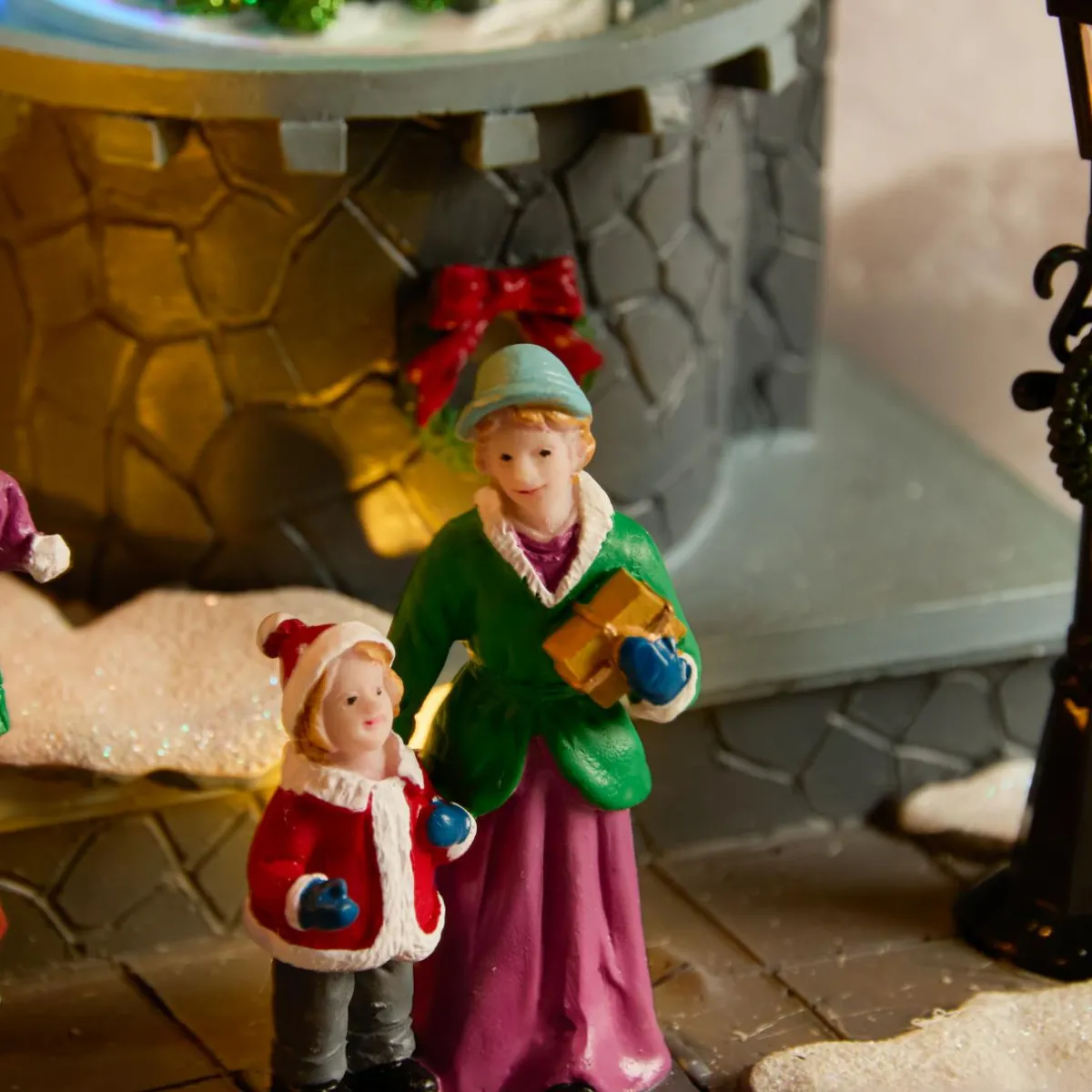 KAEMINGK Village de Noël lumineux, animé et musical La fabrique à jouets Multicolore Best